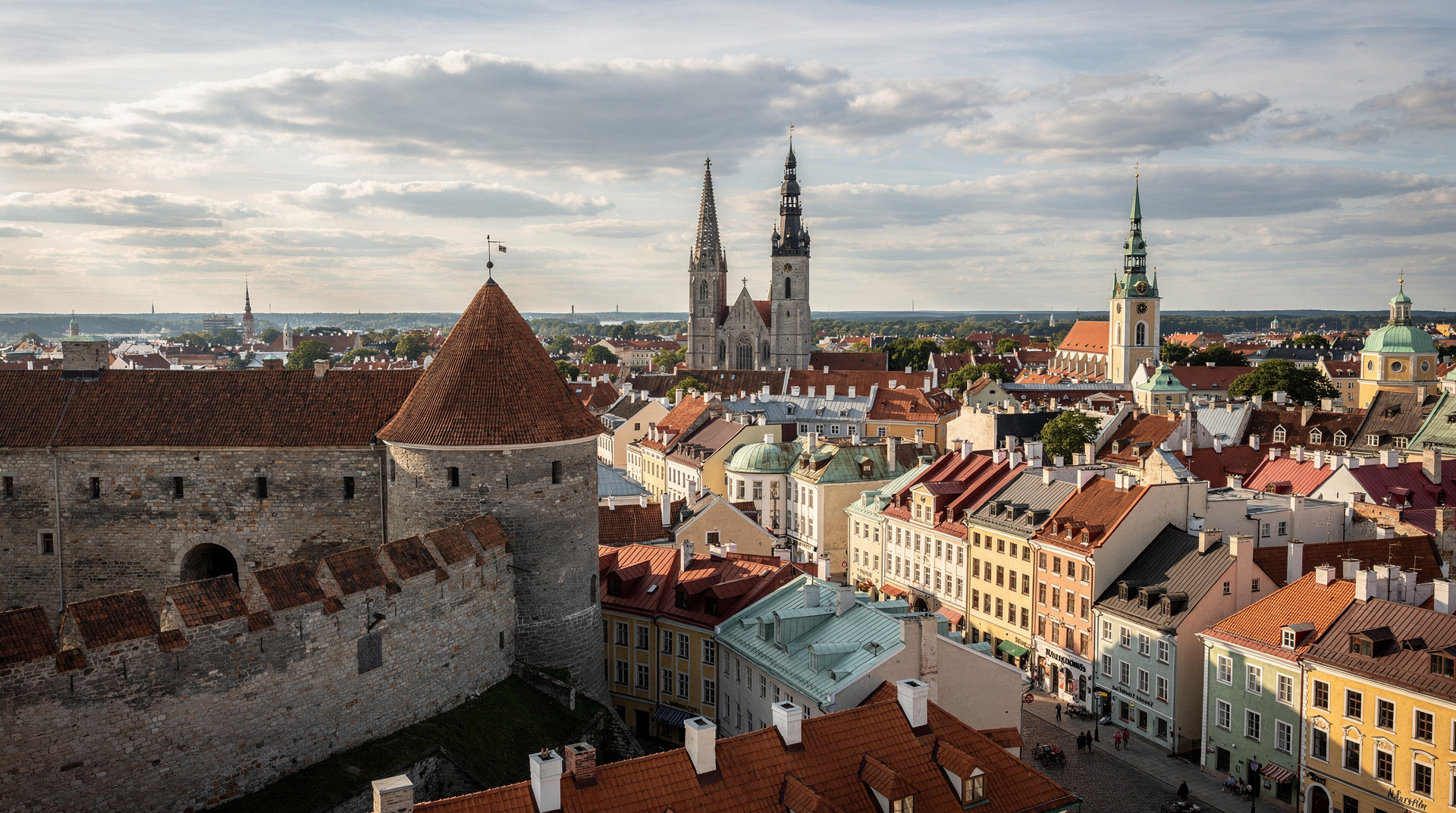 Tallinn von Riga: Tagesausflug-Reiseplaner (4 Std. Bus, 15–25 €), Latvia
