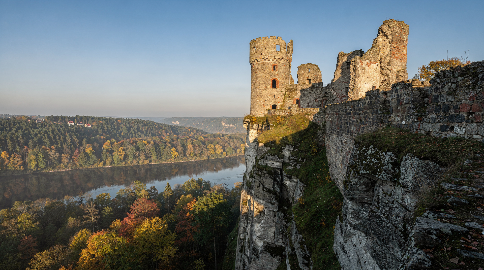 Sigulda and Gauja day trip from Riga: the complete guide — Day trip from Riga to Sigulda and Gauja National Park: train times, Turaida Cast